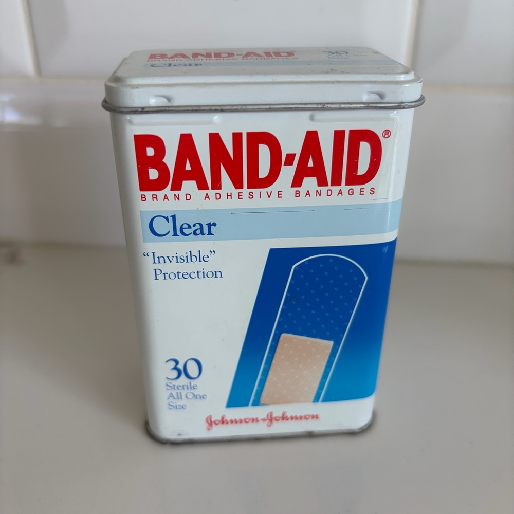 1992 BAND AID Metal Tin Vintage Made in USA Prop Advertisement Collectable